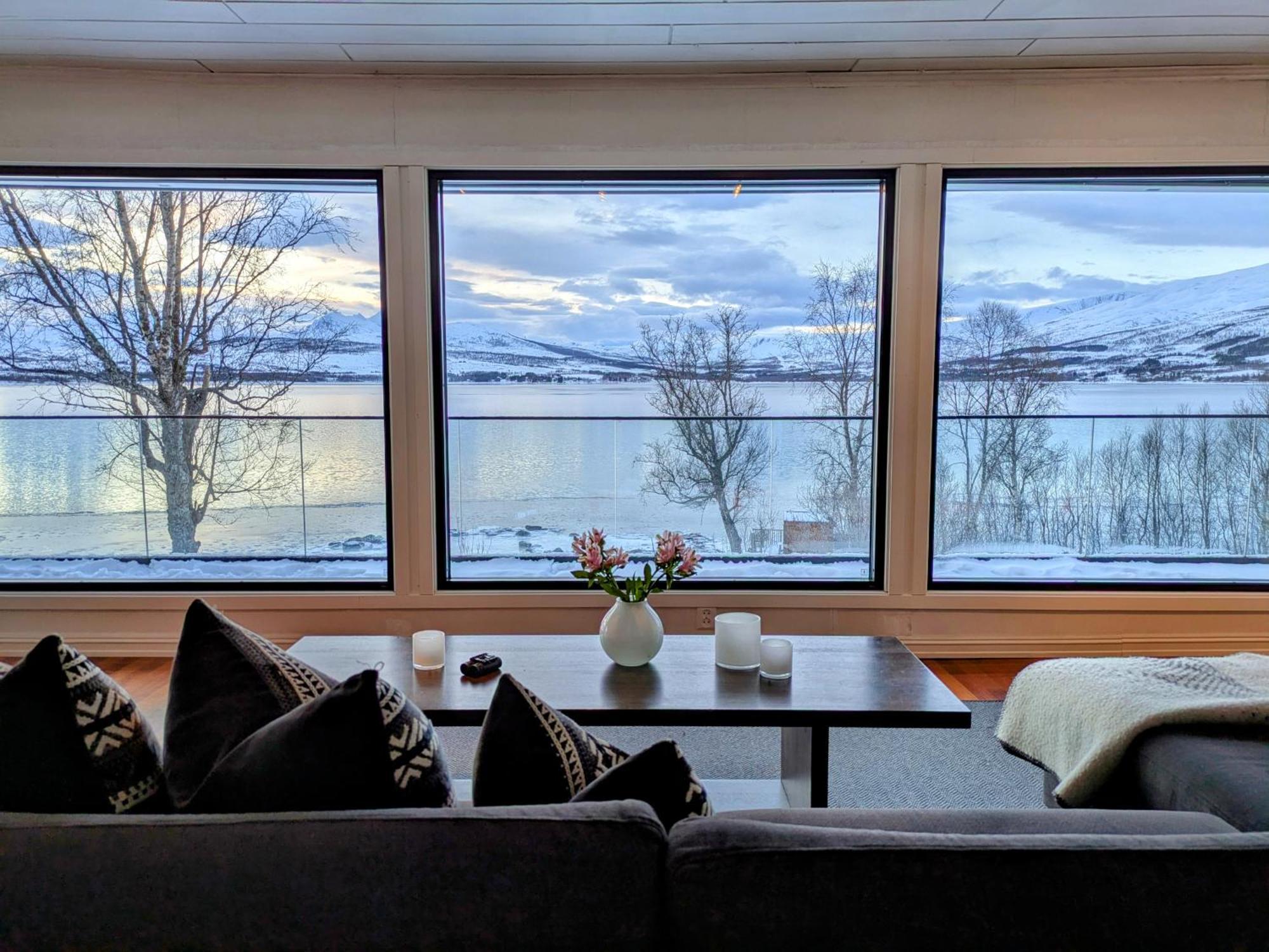 Hus Med Egen Strandlinje トロムソ エクステリア 写真